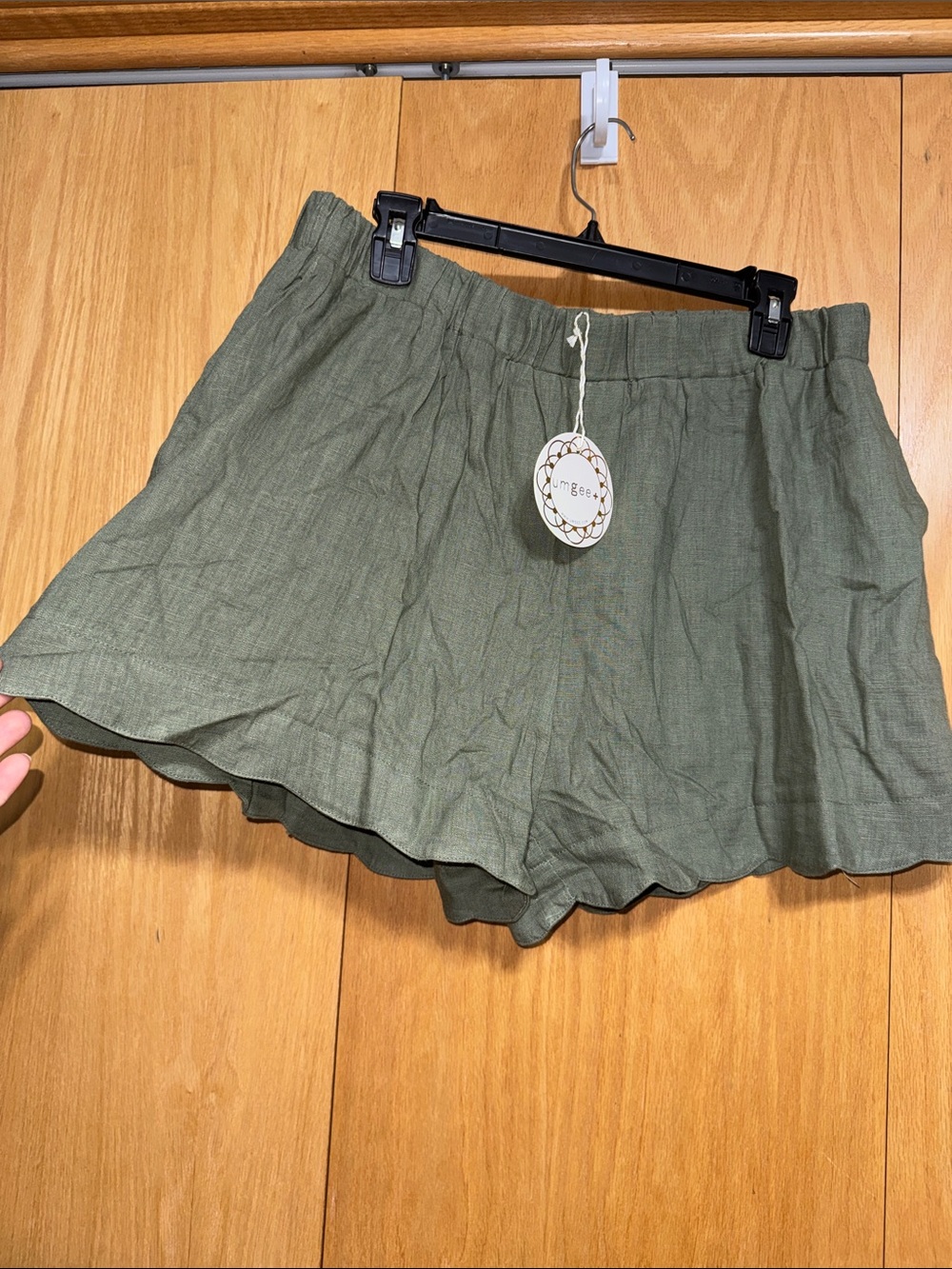 Umgee Olive Green Scalloped Hem Shorts